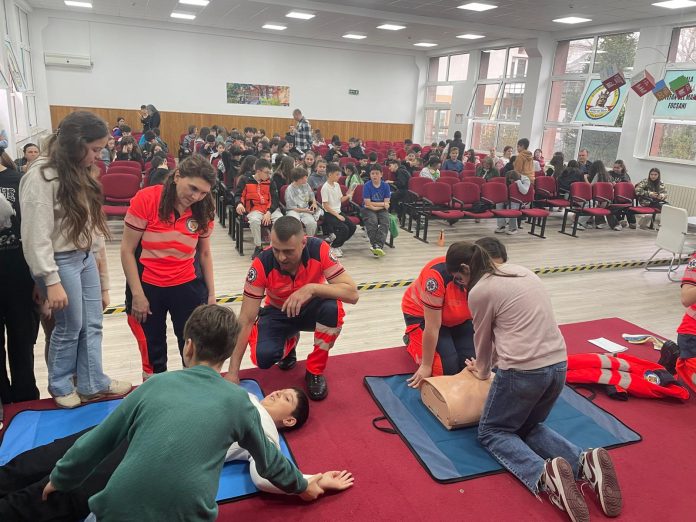 Activități interactive de prim ajutor pentru elevii din Focșani