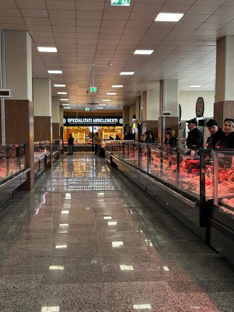Pitești inaugurează un sector modern de carne și pește în Piața Centrală
