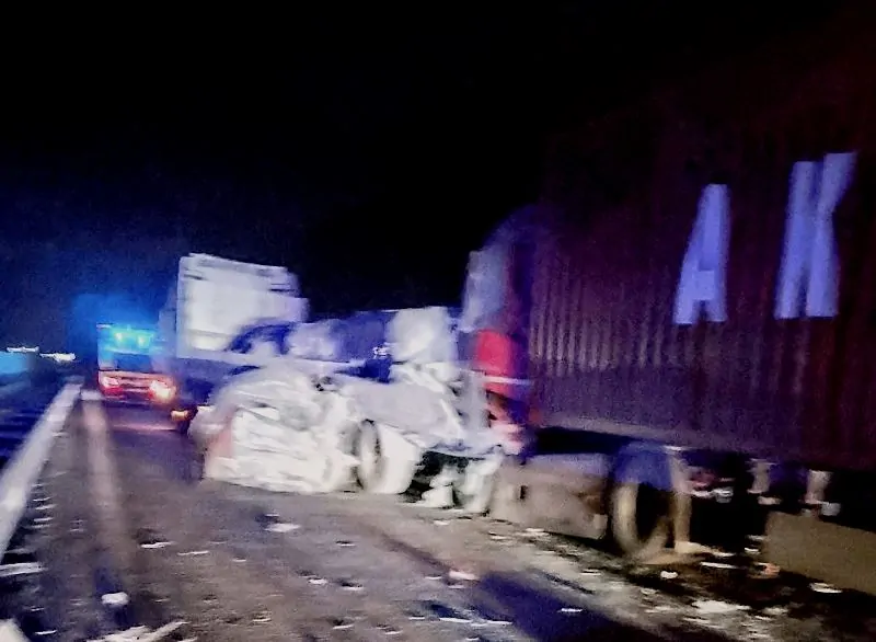 Accident rutier pe A7: Coliziune între TIR-uri și autoturisme