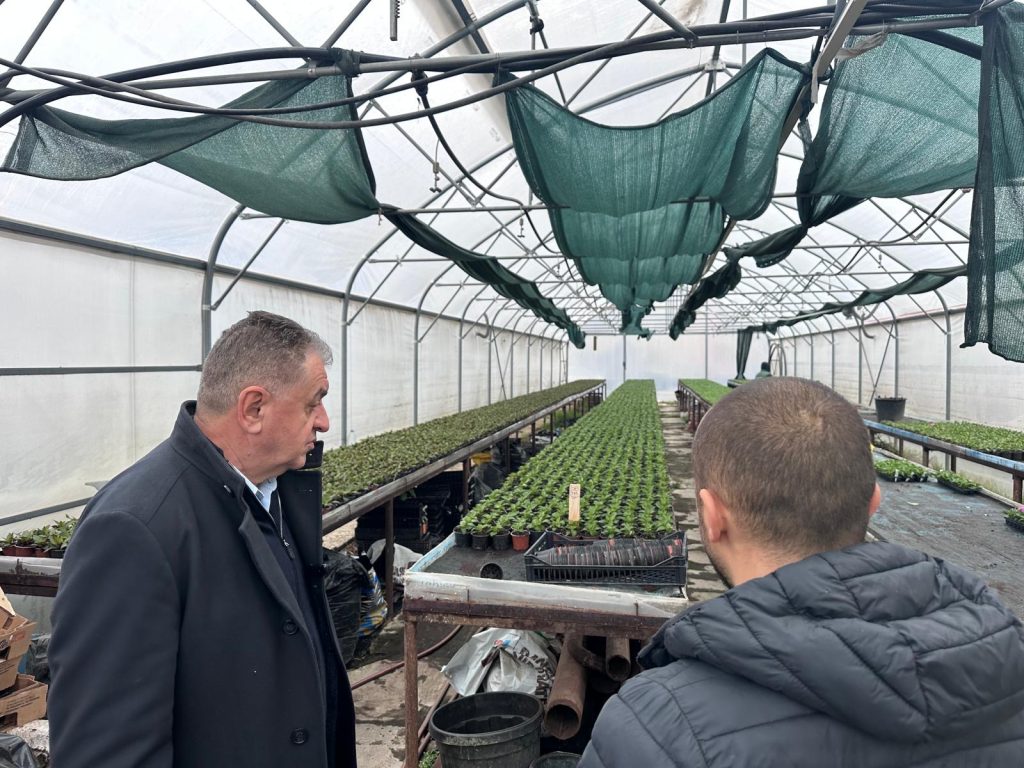 Se inaugurează prima seră modernă în municipiu după 40 de ani