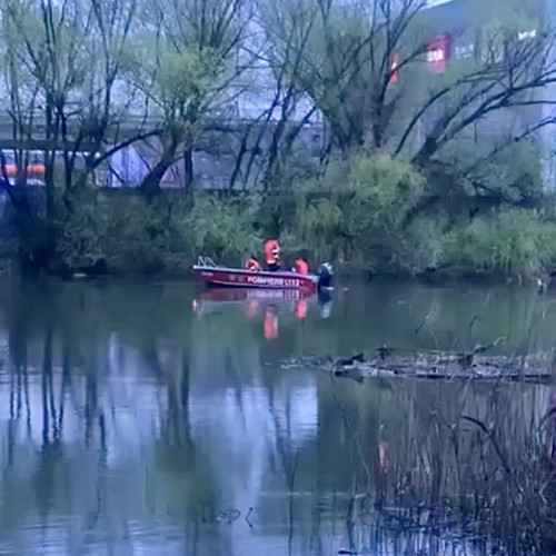 Căutări disperate acum, în Pitești. Un bărbat s-a aruncat în apă de pe Podul Viilor