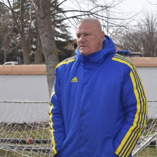 ULTIMA ORĂ: Antrenorul Octavian Grigore părăseşte CSM Focșani 2007 în mod amiabil. Echipa va fi coordonată de Adrian Senin până la numirea unui nou antrenor.