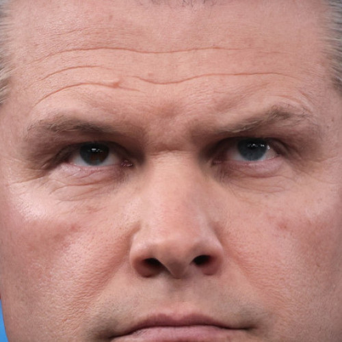 Pete Hegseth demite oficiali militari de rang înalt în plin război cu Iranul