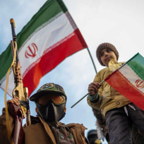 Trump trimite 17.000 de soldați în Orientul Mijlociu, Iranul recrutează voluntari