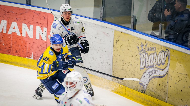 Corona Brașov se confruntă cu Academia Budapesta în semifinalele Erste Liga