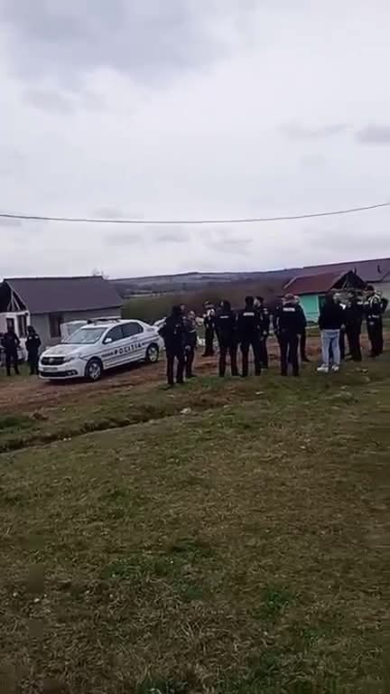 Polițist rănit în intervenția din Vătava; agresor împușcat de autorități