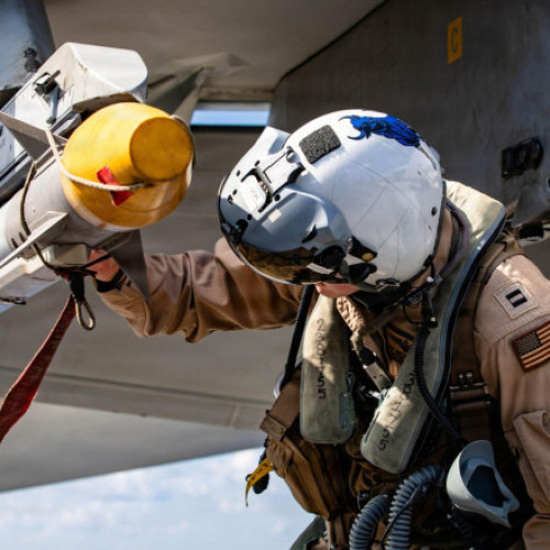 Trump propune o creștere drastică a bugetului pentru apărare în 2027