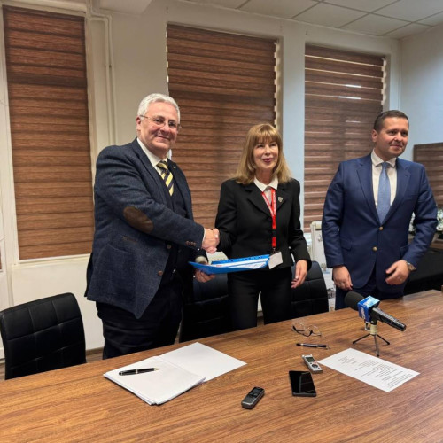 Contracte importante pentru educație și infrastructură în Dâmbovița