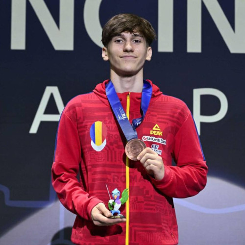 Matei Radu aduce bronzul României la Campionatul Mondial de sabie pentru juniori