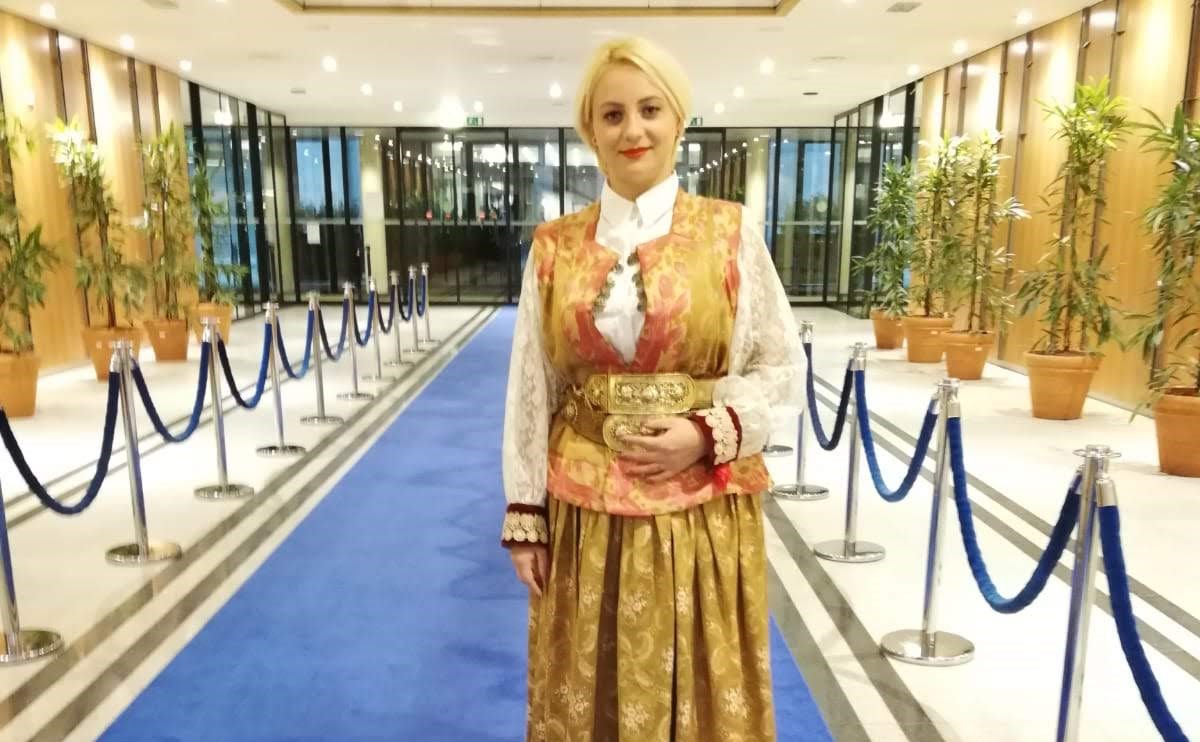 Iulia Bobit, simbolul tradiției adoptate prin iubire în Brașov