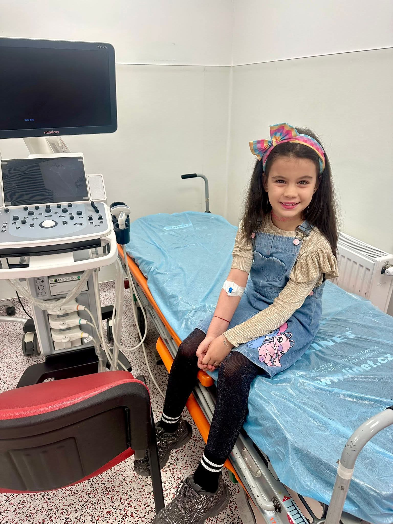 Un părinte mulțumește echipei medicale de la Spitalul Județean Târgu Jiu