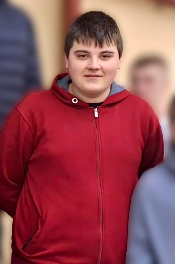 Căutări disperate pentru un adolescent dispărut din Câmpulung