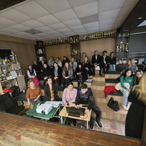 Simpozion Național la Găești promovează tradițiile și educația culturală