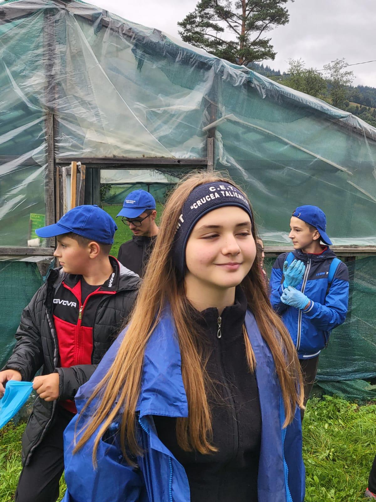 Marta Budăi: Tânăra din Neamț care cucerește cuvintele și se pregătește pentru olimpiadă