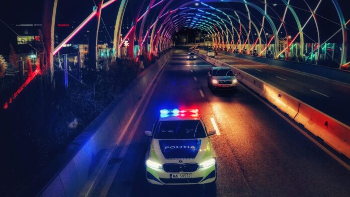 Un bărbat fără permis a căzut cu scuterul în Sectorul 2 din București