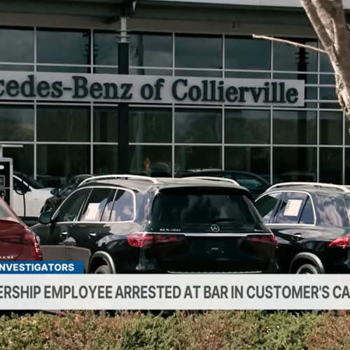 Tehnician Mercedes acuzat că a folosit mașina unui client pentru a întâlni o întâlnire la un bar