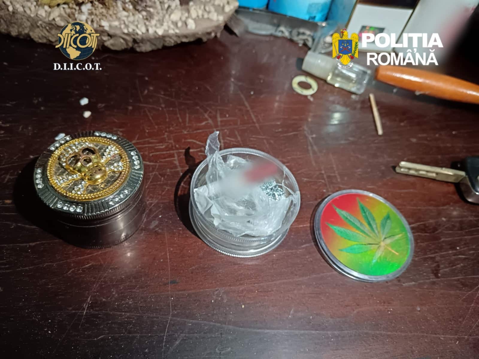 Doi tineri reținuți în Tulcea pentru trafic de droguri