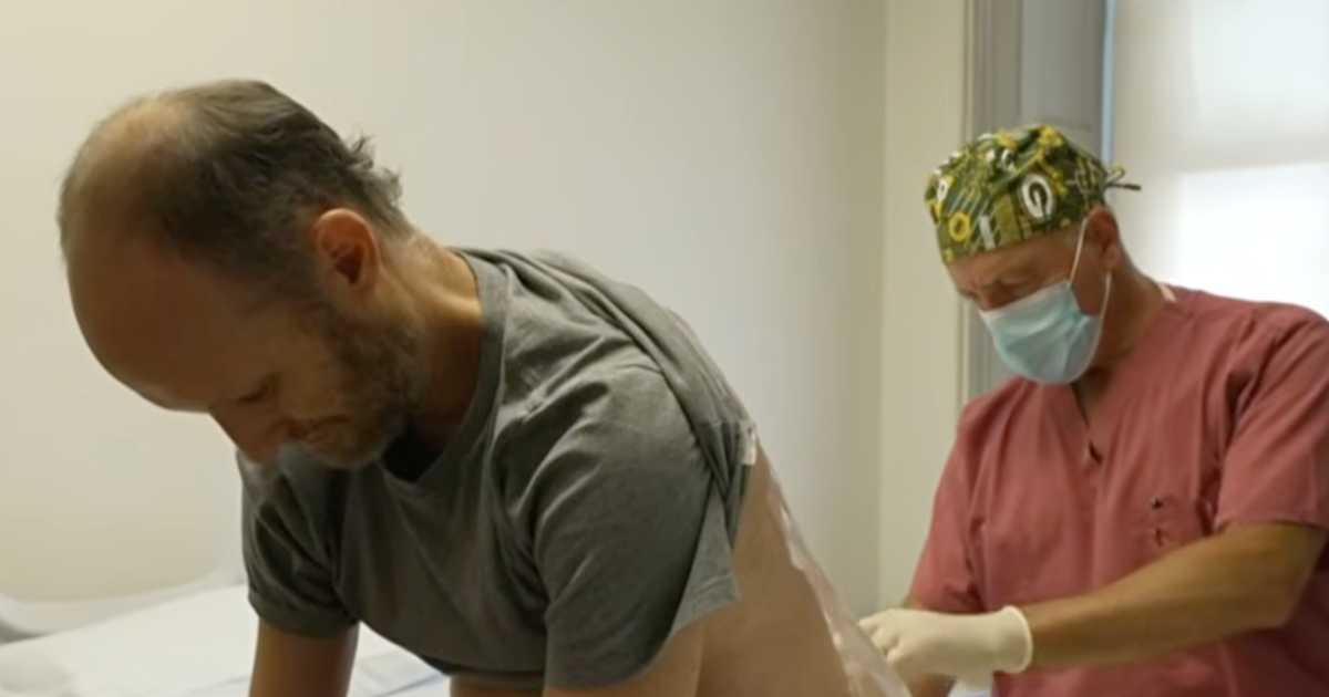 Un cercetător speră că un tratament experimental îi va salva viața după ce mama și surorile au murit din cauza ALS