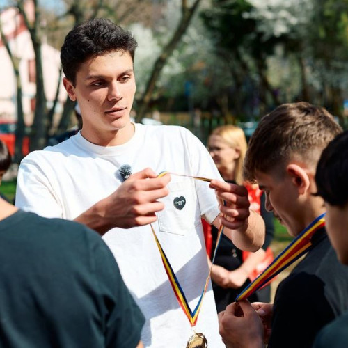 David Popovici mobilizează donații pentru copiii vulnerabili până pe 15 aprilie