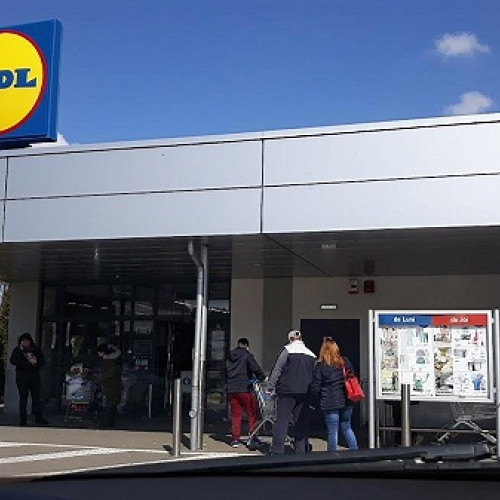 Lidl de pe str. Rodnei se redeschide după ce a fost închis de Protecția Consumatorilor