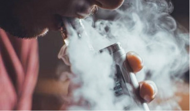 Cercetătorii avertizează: Vapingul ar putea provoca cancer pulmonar și oral