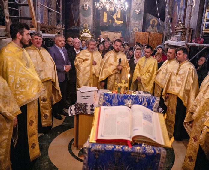 Credincioșii din Buftea s-au unit în rugăciune înainte de Săptămâna Patimilor