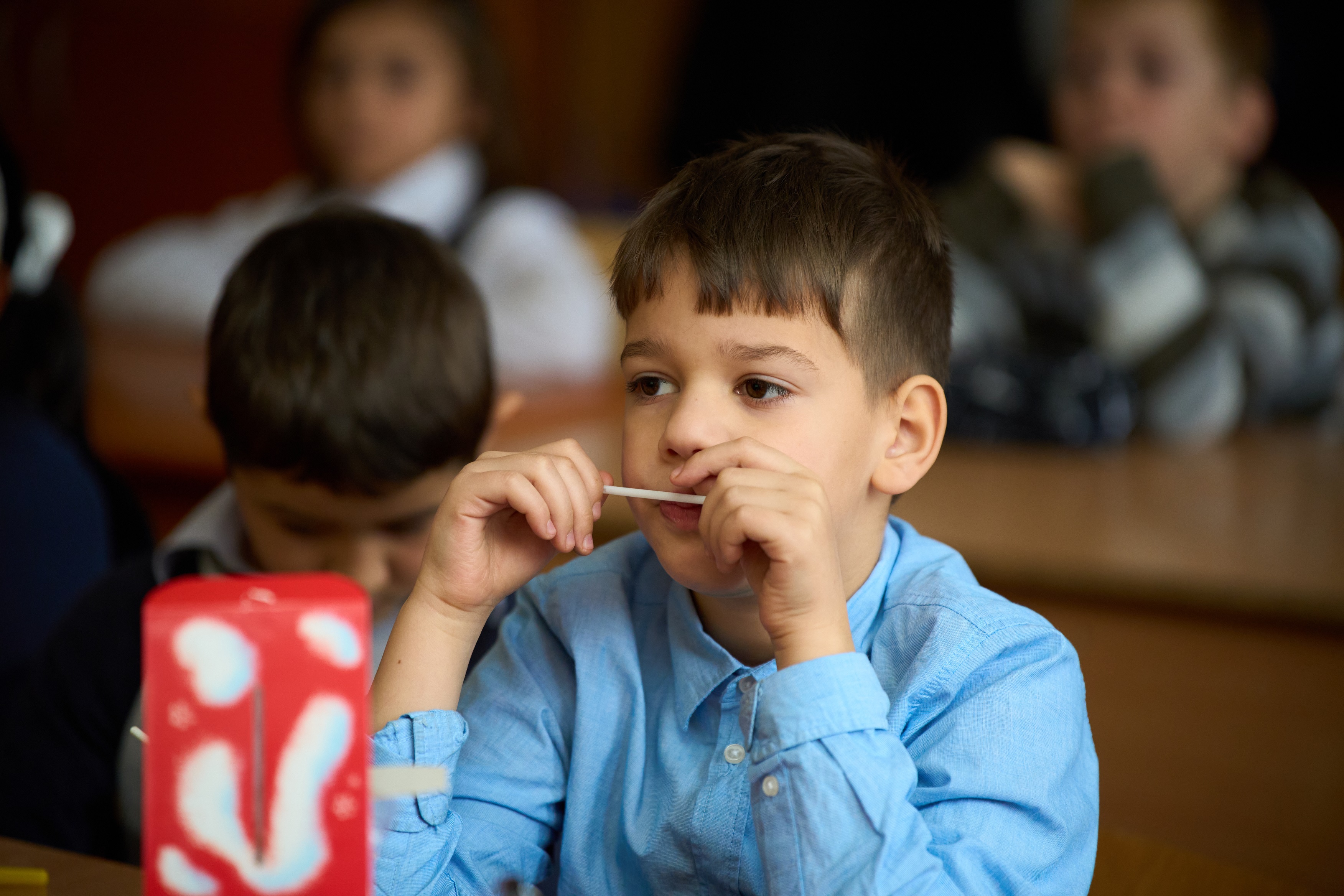 Studiu: Părinții care lucrează în străinătate nu se întorc acasă de Paște