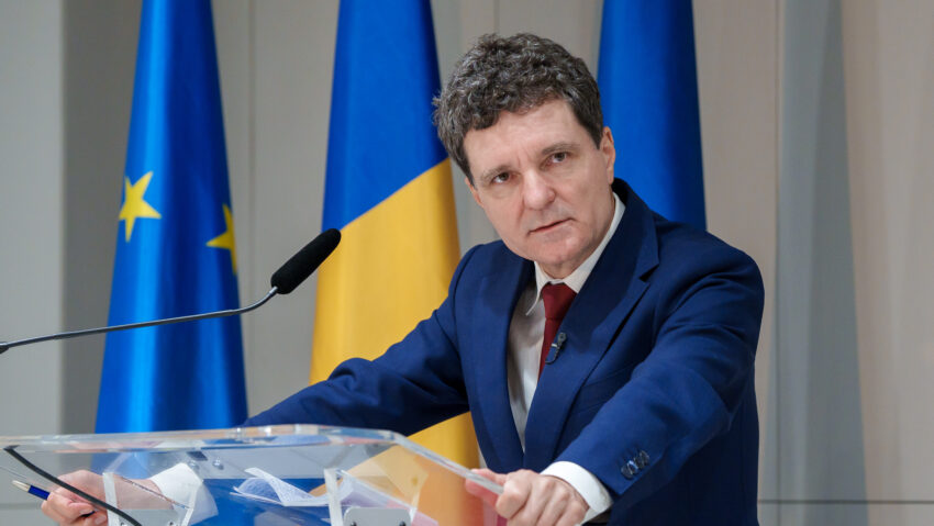 Nicuşor Dan confirmă implicarea unor colaboratori în trucarea fotografiilor