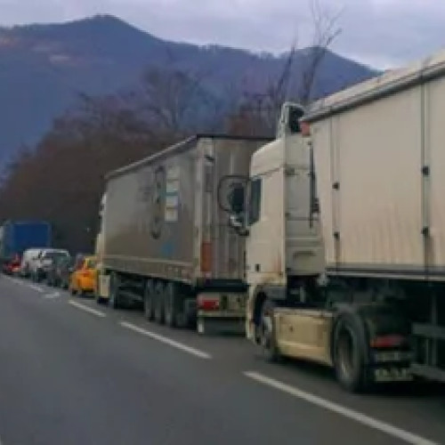 CNAIR impune restricții pentru vehiculele grele pe drumurile naționale