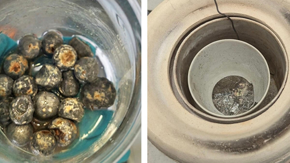 Oamenii de știință reciclează gloanțe vechi de secole pentru un compus toxic necesar