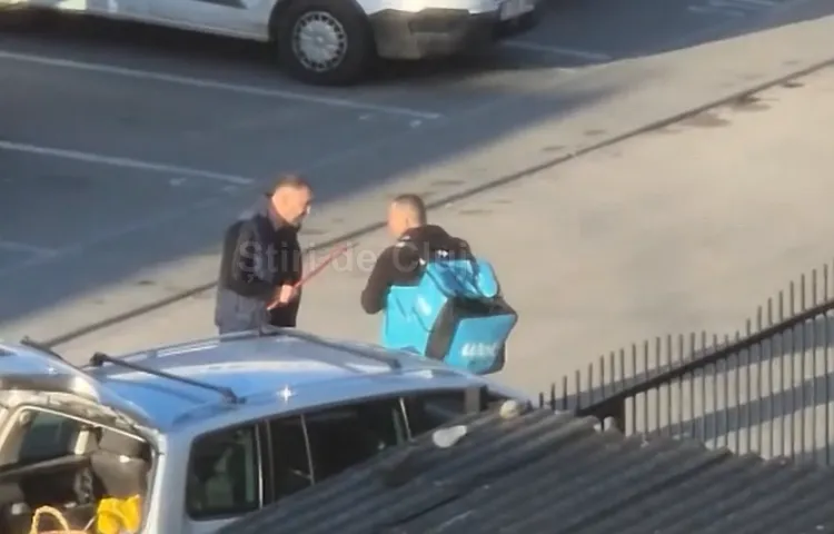 Atac violent asupra unui curier Wolt în Cluj-Napoca