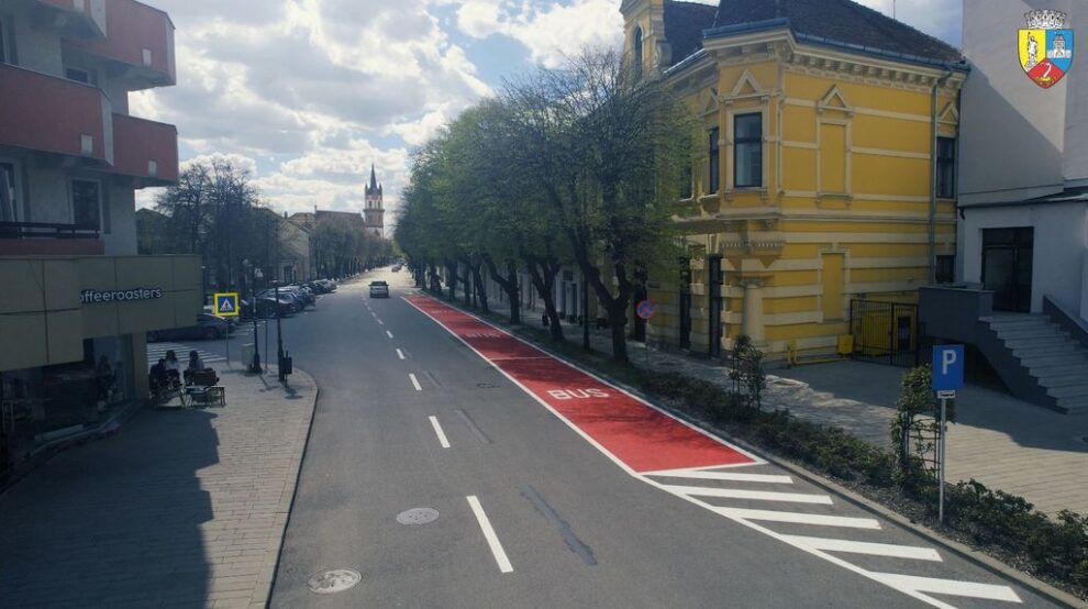 Piața Unirii primește amenajări pentru turiștii care sosesc cu autocarele