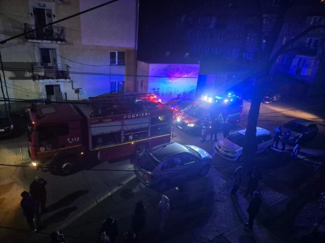 Incendiu într-un bloc din Sighetu Marmației: Peste 80 de persoane evacuate
