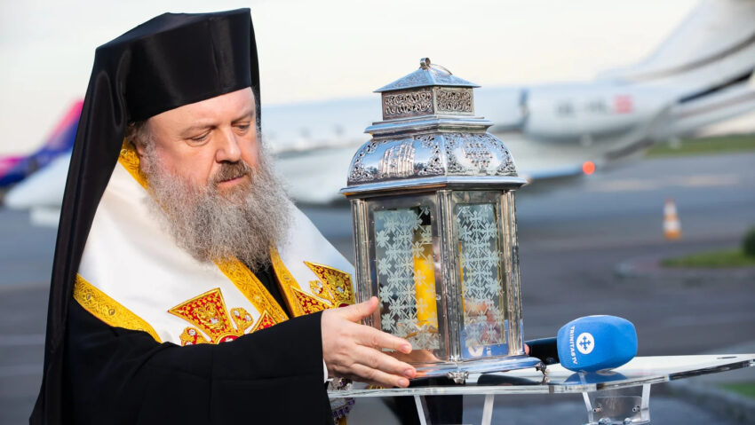 Credincioșii pot primi Sfânta Lumină de la Catedrala Patriarhală, dacă nu ajunge din Ierusalim