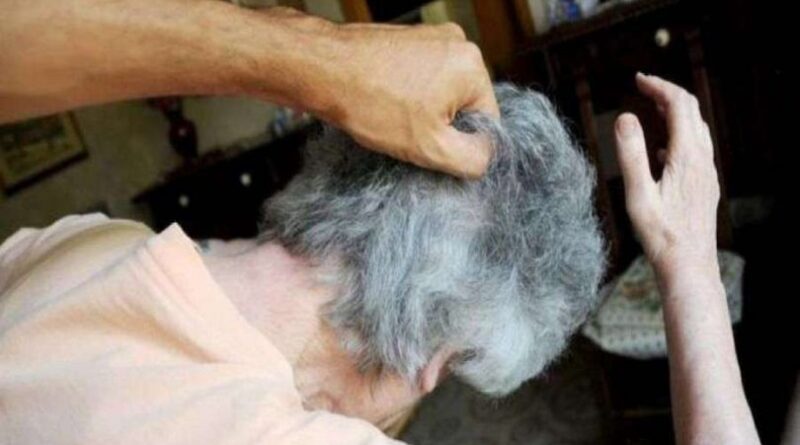 Fiul unei femei agresate a fost condamnat la închisoare cu suspendare