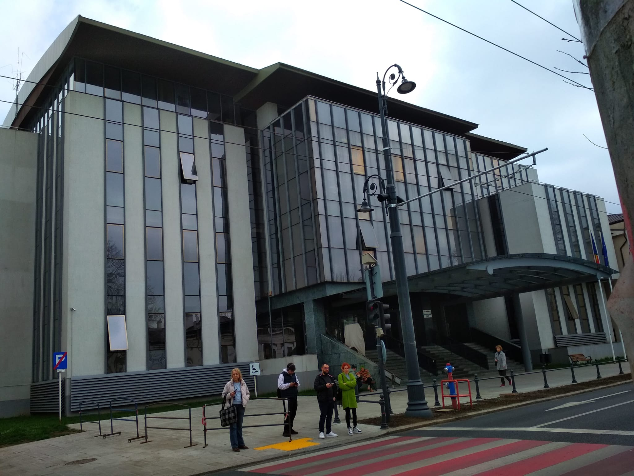 Primăria Galați reduce un număr semnificativ de funcții publice