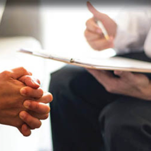 Părinții copiilor cu autism vor beneficia de consiliere psihologică gratuită