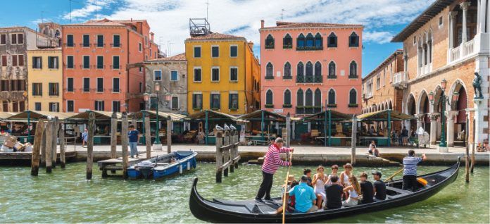 Veneţia reintroduce taxa de intrare de 10 euro pentru turişti