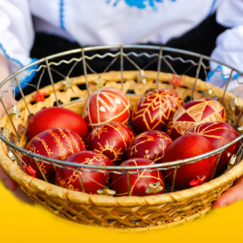 Vopsirea ouălor de Paște, o tradiție românească plină de semnificație