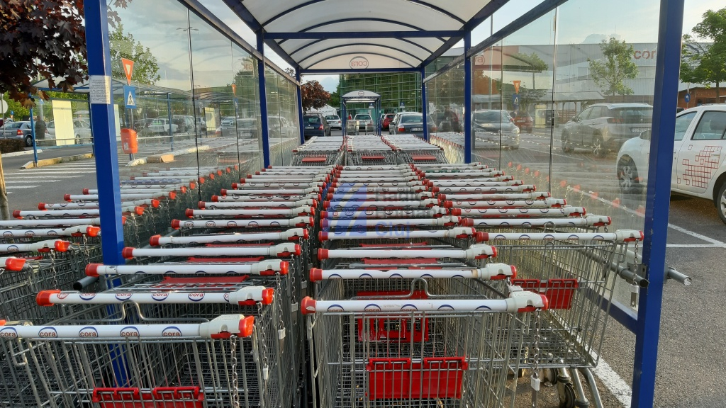 Magazinele din Galați se închid de Paște, cu program special înainte și după