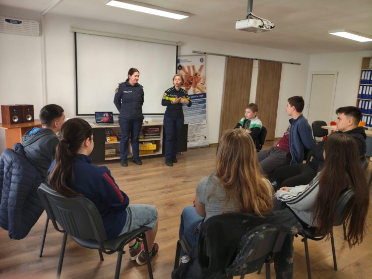 Reprezentanții Biroului Siguranță Școlară continuă activitățile în vacanța de Paște