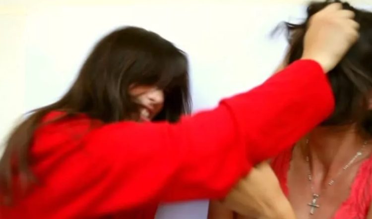 Agresiune între tinere la Baia Mare, poliția deschide dosar penal