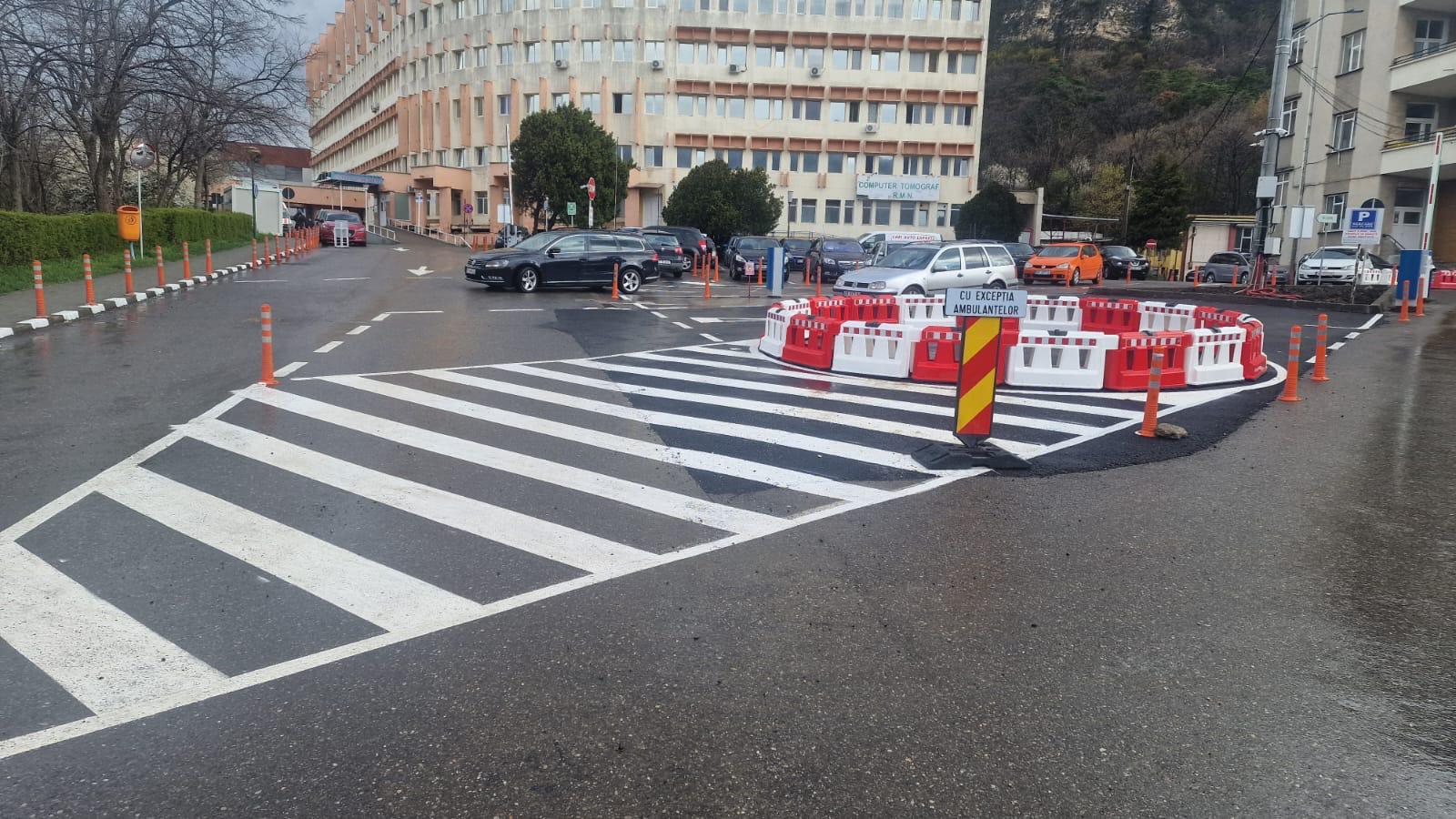 Spitalul Județean Piatra Neamț îmbunătățește accesul cu un rond rutier nou