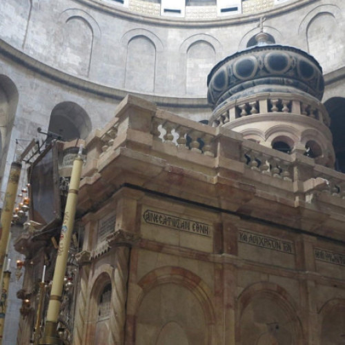 Biserica Sfântului Mormânt din Ierusalim s-a redeschis pentru credincioși după 40 de zile de restricții