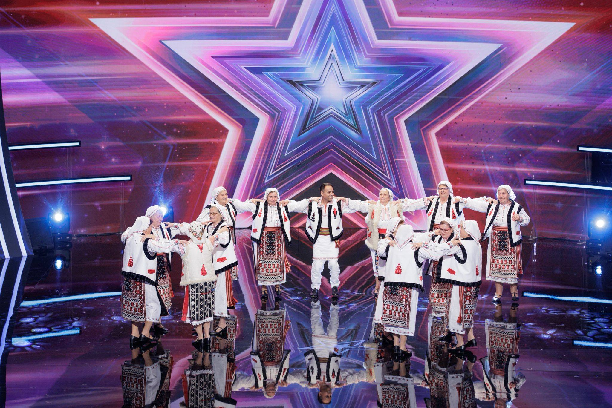 Grupul din Fârţăneşti pregătește un show spectaculos la „Românii au talent”