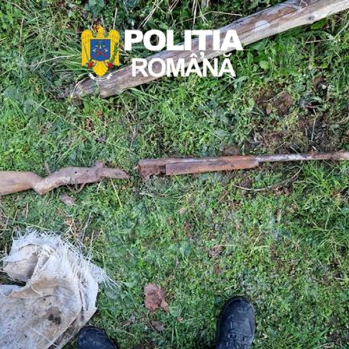 Descinderi în Arad: 10 arme și 12.000 de țigarete confiscate