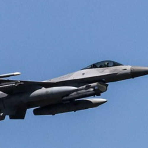 Avioanele F-16 poloneze interceptează un avion rus de recunoaștere