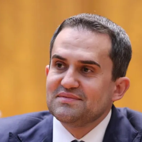 Ciprian Șerban semnează contracte pentru mobilitate electrică în instituțiile statului