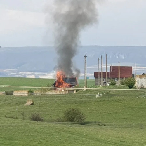 Incendiu la o casă din Câmpia Turzii, pompierii au intervenit rapid