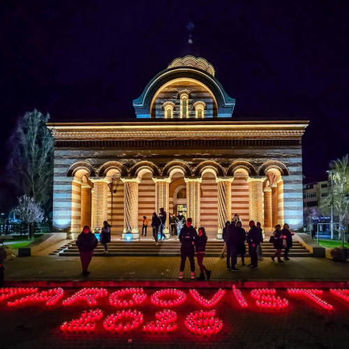 „Calea Luminii” a adus mii de lumânări în Târgoviște
